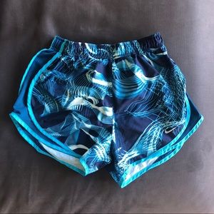 Nike Tempo Running Shorts in Blue Graphic Print